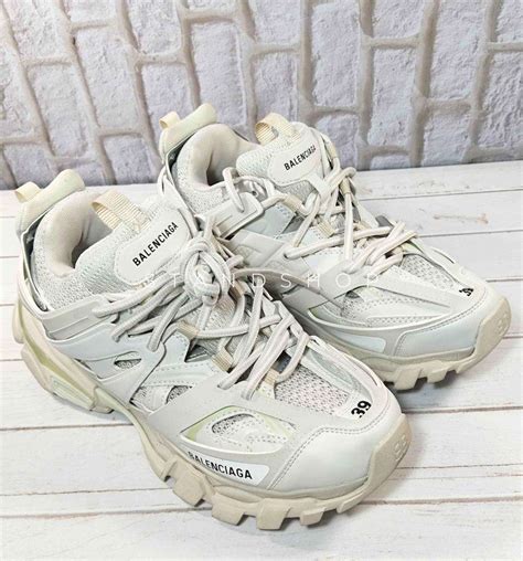 balenciaga track imitation